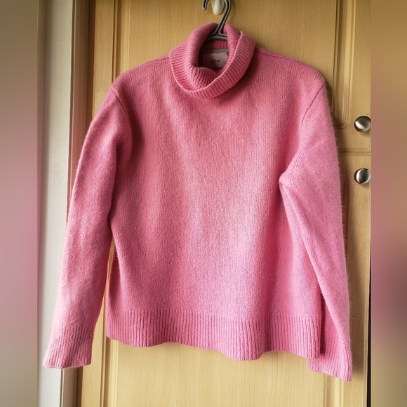 Wilfred Sweaters - Aritzia Wilfred Cashmere Pink Turtleneck Sweater